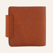 MZ Leather Craft çıtçıtlı yatay kiremit Buttero deri klasik erkek cüzdanı arka görünüm, pürüzsüz sürekli deri panel, çıtçıtlı bütünleşik kapama kayışı ve kontrast kahverengi el dikişleri