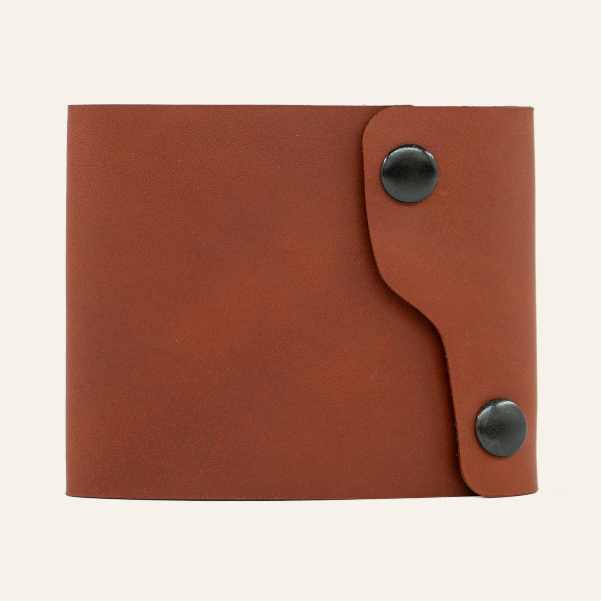 MZ Leather Craft çift çıtçıtlı dil kapaklı kompakt kiremit Buttero deri cüzdanı, kapalı önden görünüm ve asimetrik kapak tasarımı