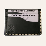 MZ Leather Craft çift çıtçıtlı kapaklı minimalist siyah Buttero deri cüzdan dolu arka görünüm, tanıtım kartları yerleştirilmiş iki adet kart yuvası, açık gri el dikişleri ve MZ logosu