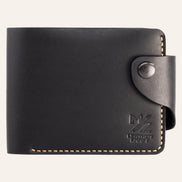 MZ Leather Craft çıtçıtlı siyah Buttero deri klasik erkek cüzdanı, kapalı önden görünüm ve kontrast sarı el dikişi detayları