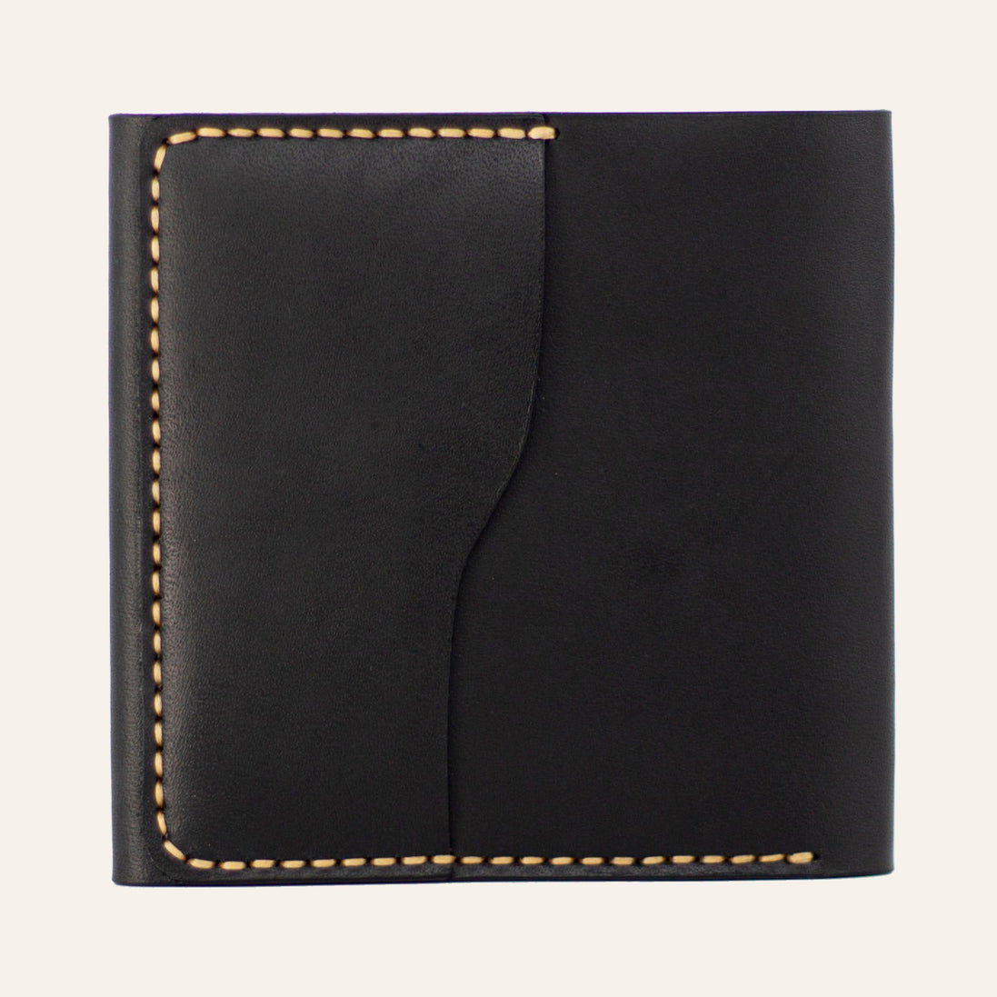 MZ Leather Craft çift çıtçıtlı dil kapaklı siyah Buttero deri cüzdan arka görünüm, kontrast sarı el dikişli pratik dış kart bölmesi