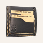 MZ Leather Craft köşe çıtçıtlı ters cüzdan siyah Buttero deri, kapalı hafif açılı sol profil görünümü, dolu kart yuvaları, sarı el dikişi ve pürüzsüz deri dokusu