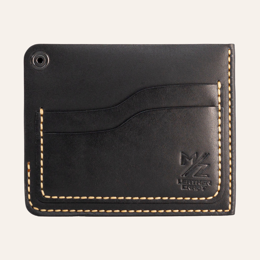 MZ Leather Craft köşe çıtçıtlı ters cüzdan siyah Buttero deri arka yüz görünümü, boş kıvrımlı kart yuvası, sarı el dikişleri ve açık çıtçıt mekanizması