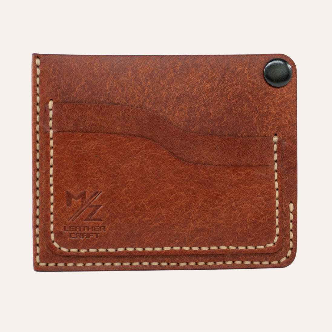 MZ Leather Craft köşe çıtçıtlı ters cüzdan kiremit Pueblo deri, boş kart yuvalarını, kıvrımlı kesim hatlarını ve kapalı köşe çıtçıtını gösteren ön görünüm