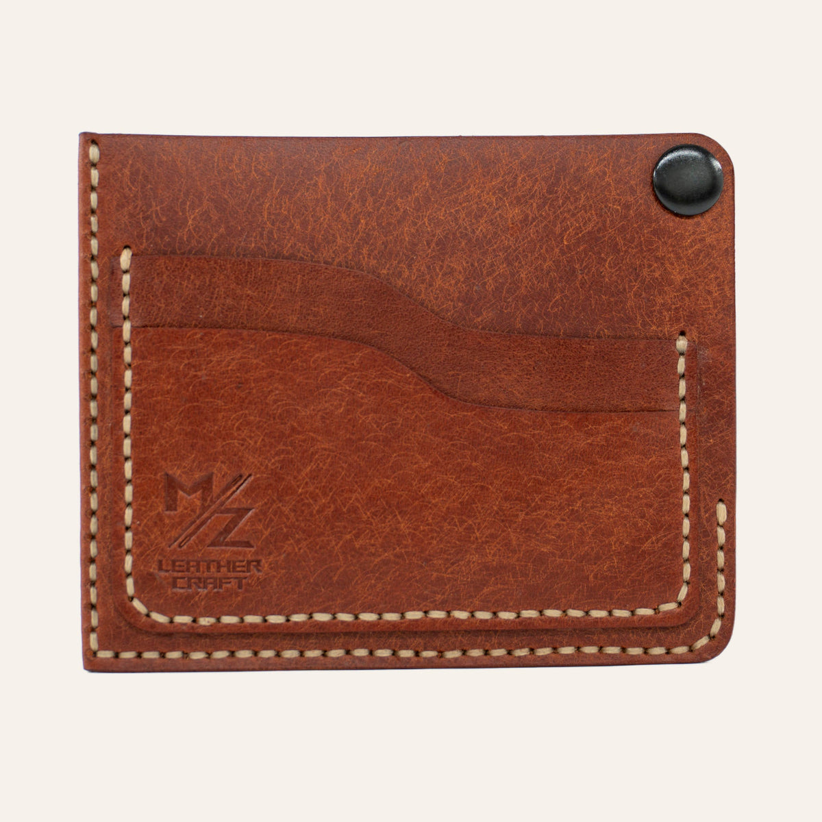MZ Leather Craft köşe çıtçıtlı ters cüzdan kiremit Pueblo deri, boş kart yuvalarını, kıvrımlı kesim hatlarını ve kapalı köşe çıtçıtını gösteren ön görünüm