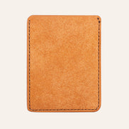 MZ Leather Craft dikey minimalist natürel Pueblo deri kartlık, pürüzsüz sürekli deri paneli ve çevreleyen kahverengi el dikişlerini gösteren arka görünüm