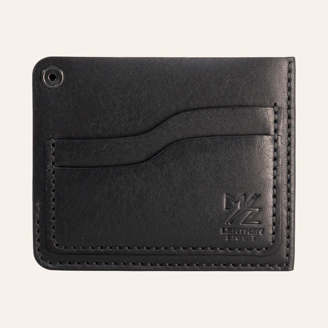 MZ Leather Craft köşe çıtçıtlı ters cüzdan siyah Pueblo deri arka yüz görünümü, boş kıvrımlı kart yuvası, siyah el dikişleri ve açık çıtçıt mekanizması
