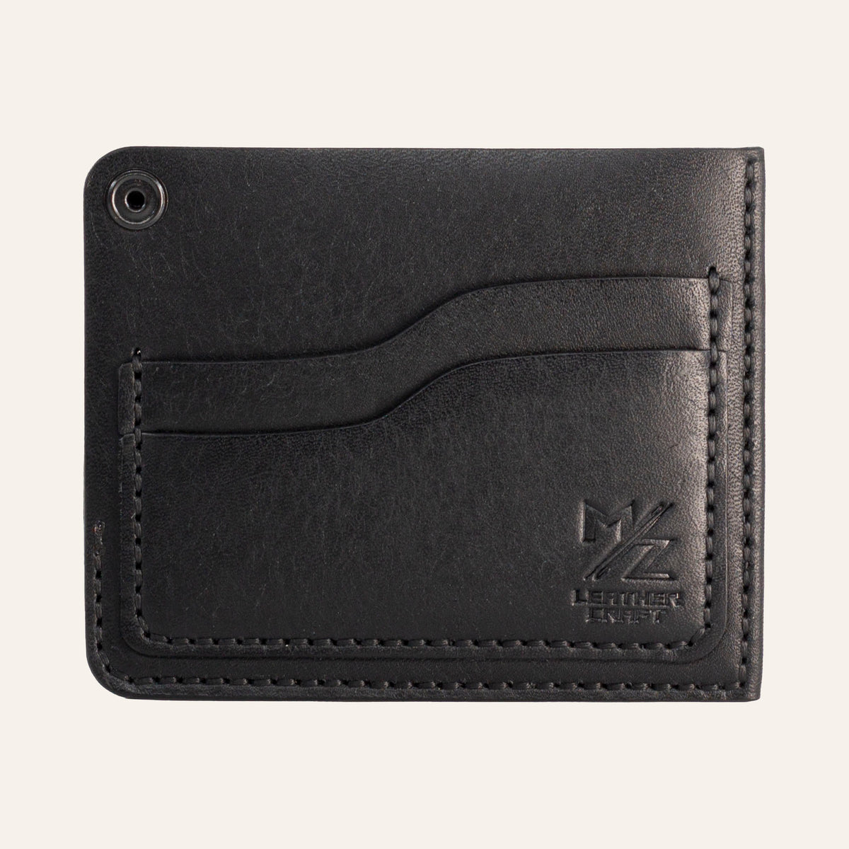 MZ Leather Craft köşe çıtçıtlı ters cüzdan siyah Pueblo deri arka yüz görünümü, boş kıvrımlı kart yuvası, siyah el dikişleri ve açık çıtçıt mekanizması